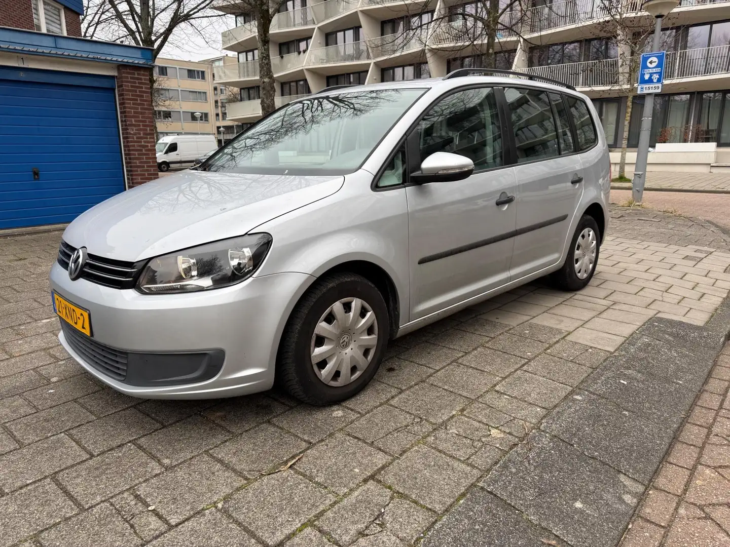 Volkswagen Touran 1.2 TSI Trendline BlueMotion Cruise NAP PDC Grau - 1