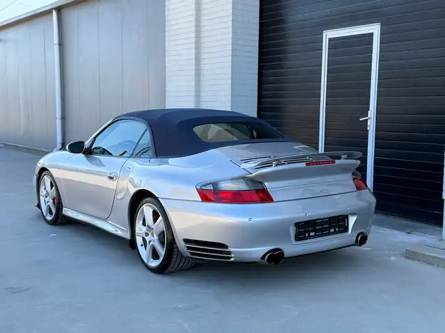 Porsche 996 view 14