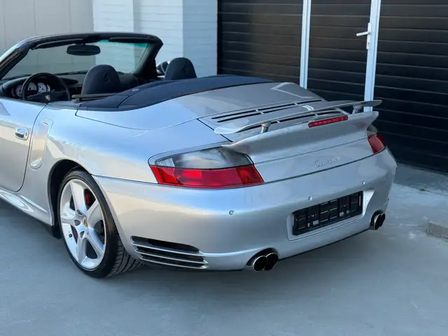 Porsche 996 view 15