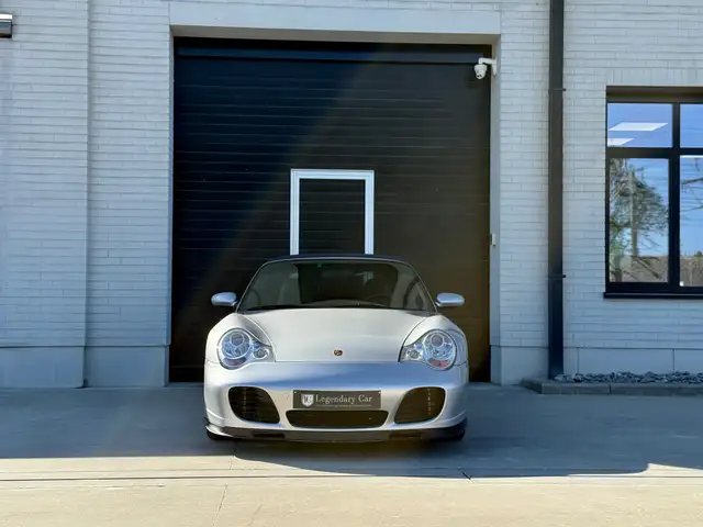 Porsche 996 view 4