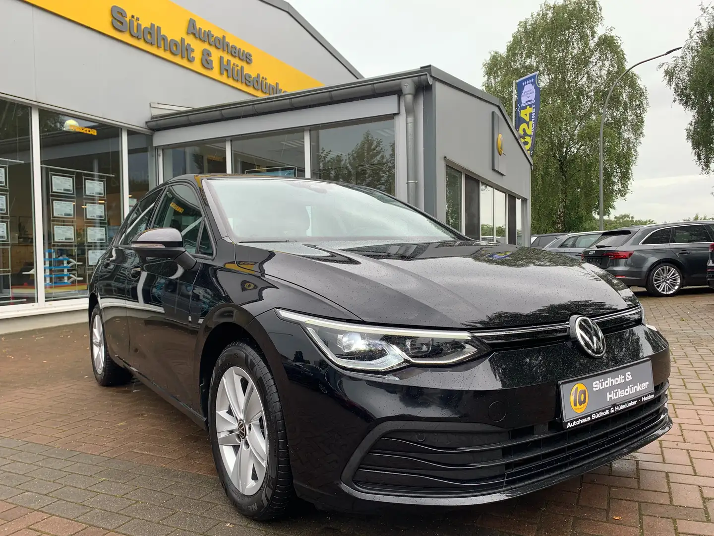 Volkswagen Golf Life LED-Plus / ACC / SHZ / Navi / Lane / App Noir - 2
