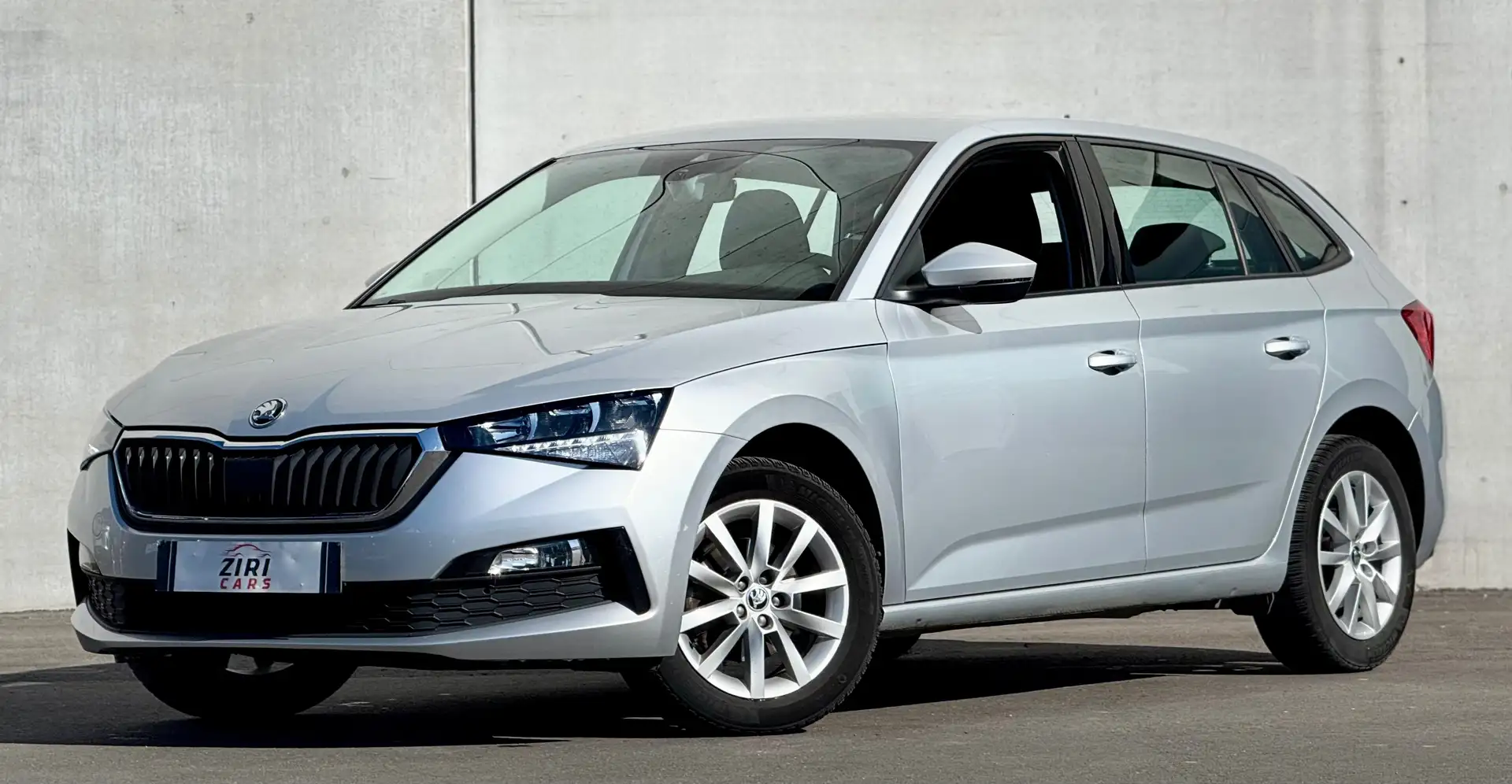 Skoda Scala 1.6 TDi Ambition DSG Argent - 2