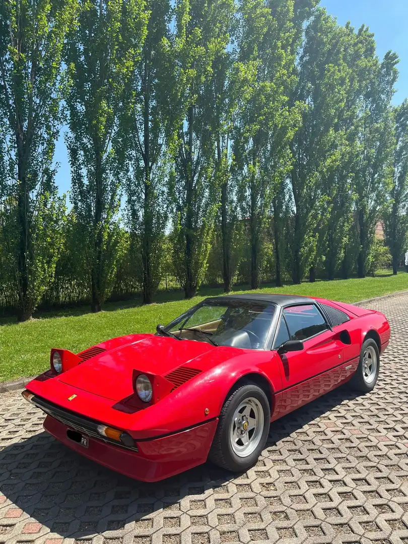 Ferrari 208 2.0 GTS - 1