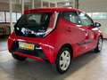Toyota Aygo 1.0 VVT-i X-play 5drs Airco Navi NL-auto Rood - thumbnail 4