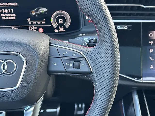 Audi Q8 TFSI e PHEV quattro / ALLBLACK Ansicht 23