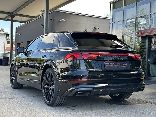 Audi Q8 TFSI e PHEV quattro / ALLBLACK Ansicht 9