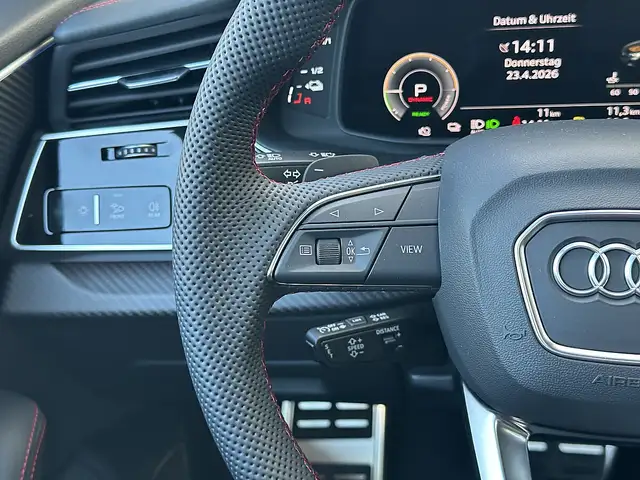Audi Q8 TFSI e PHEV quattro / ALLBLACK Ansicht 22