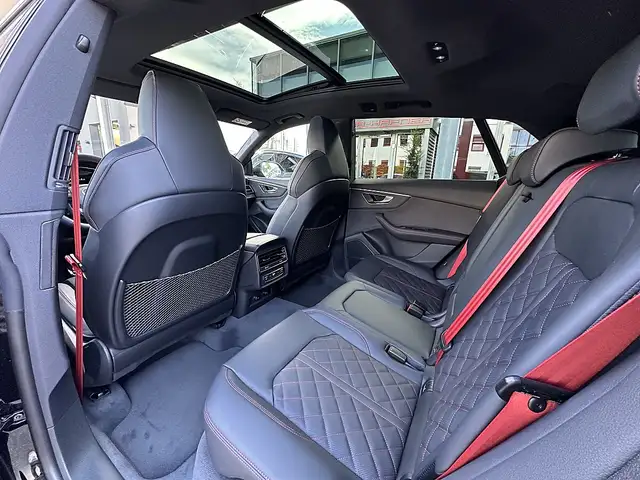 Audi Q8 TFSI e PHEV quattro / ALLBLACK Ansicht 16