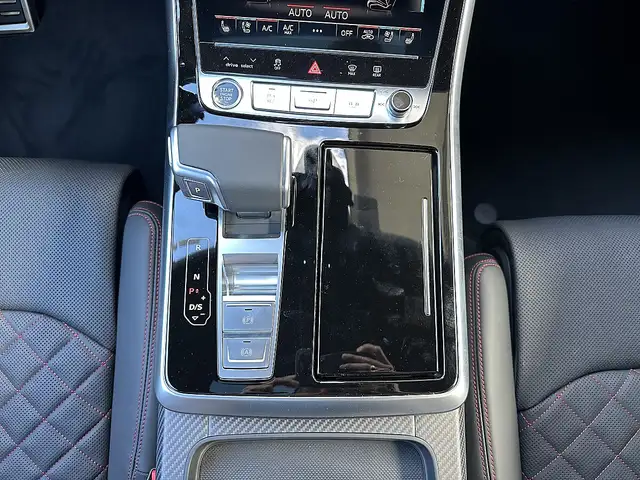 Audi Q8 TFSI e PHEV quattro / ALLBLACK Ansicht 27
