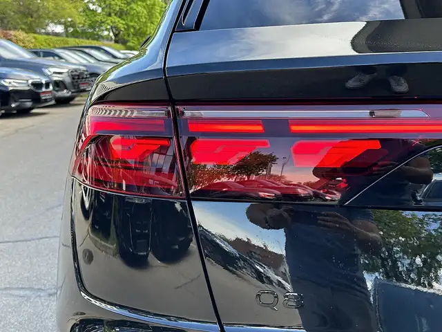 Audi Q8 TFSI e PHEV quattro / ALLBLACK Ansicht 11