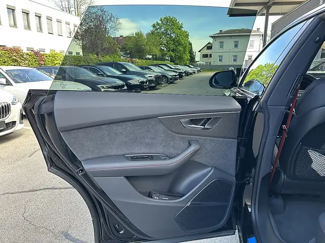 Audi Q8 TFSI e PHEV quattro / ALLBLACK Ansicht 14