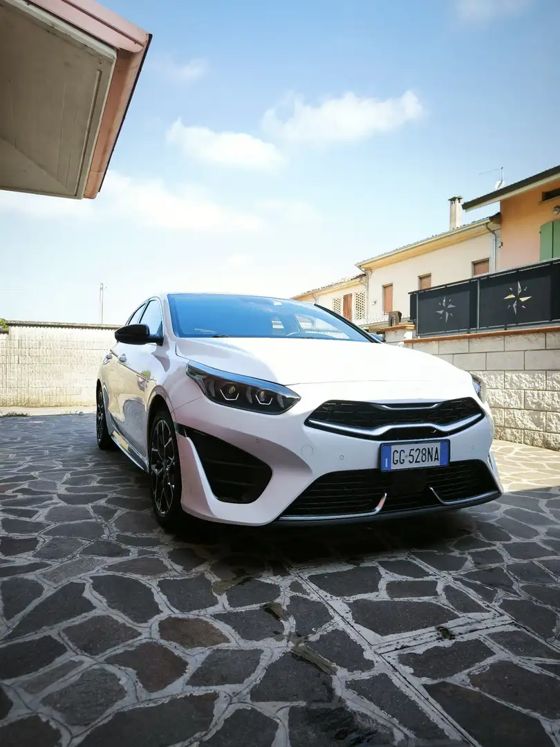 Kia ProCeed / pro_cee'd 1.5 t-gdi mhev GT Line Plus 160cv dct Bianco - 1