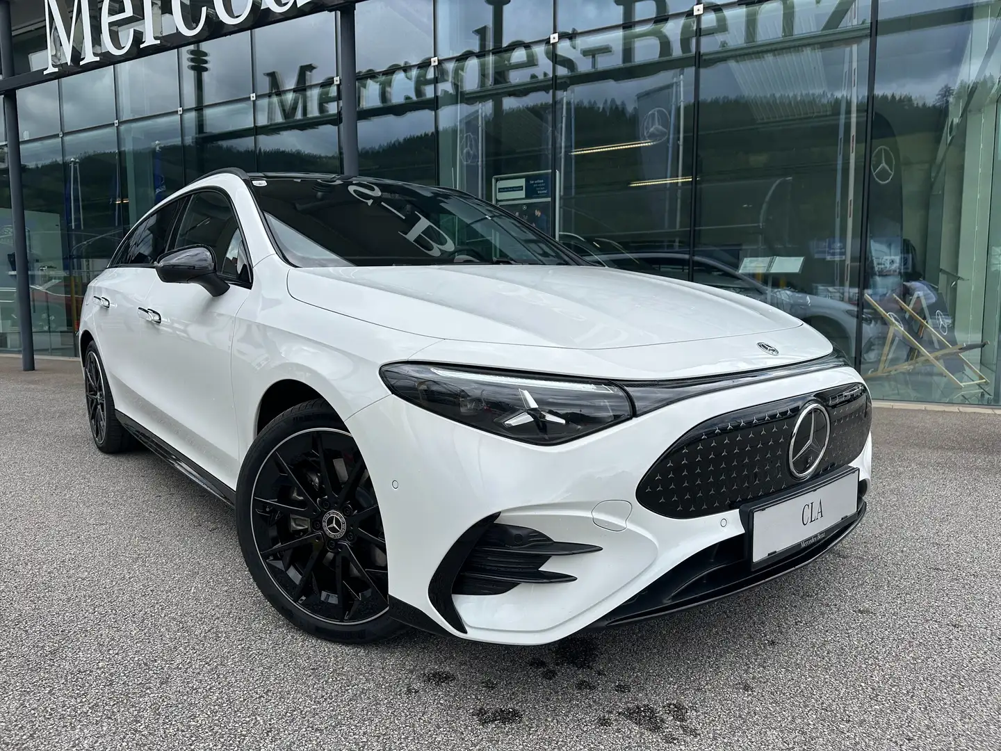 Mercedes-Benz CLA 250 + Shooting Brake EQ Tech. *AMG-Line*Night*Premium* Weiß - 2