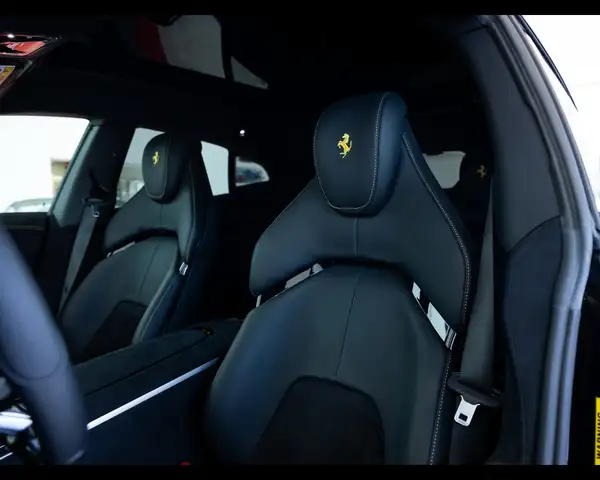 Ferrari Purosangue view 6