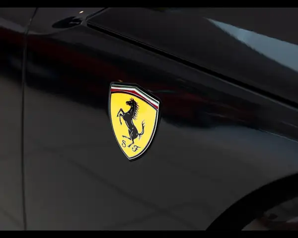 Ferrari Purosangue view 13