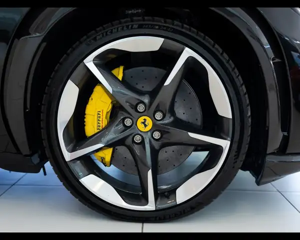Ferrari Purosangue view 7