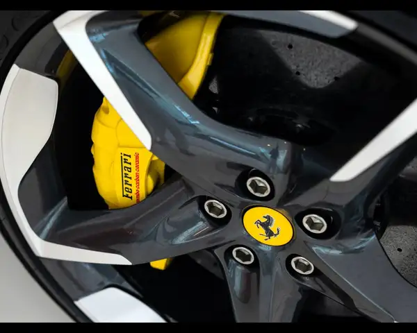 Ferrari Purosangue view 12