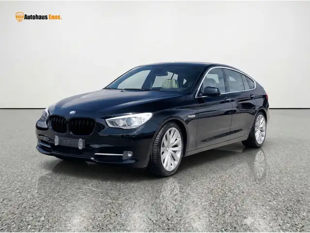 BMW 530 Automatik / Navigation / Leder / Panoramadach / Einparkhilfe