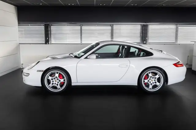 Porsche 911 3.8 Carrera 4S