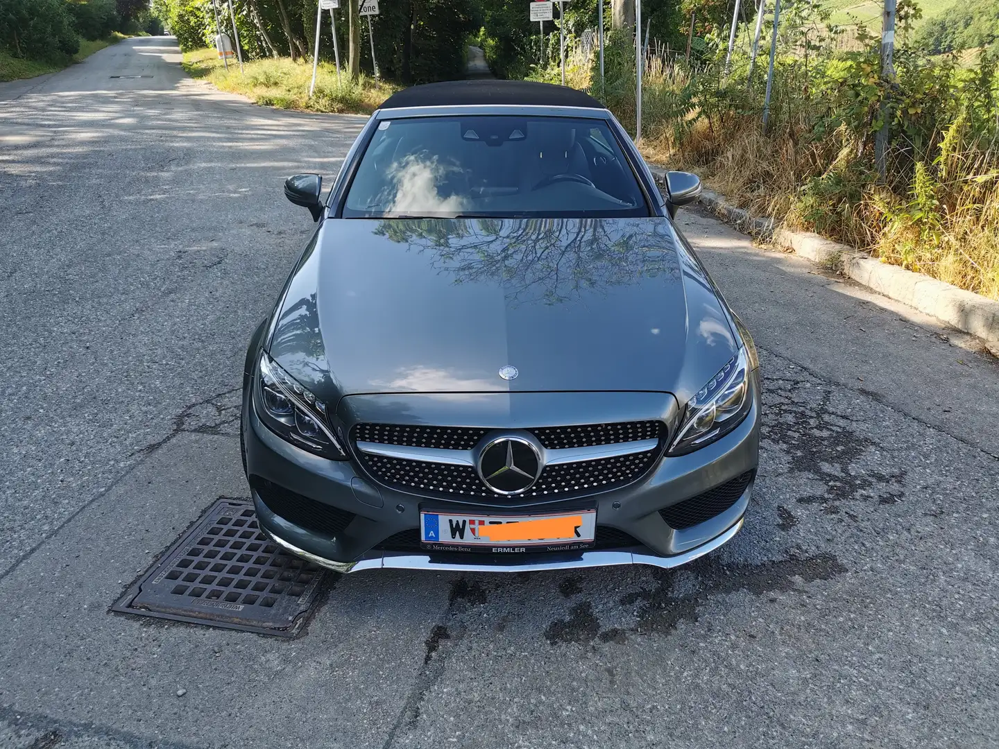 Mercedes-Benz C 200 Cabrio Aut. AMG-Line Grau - 2