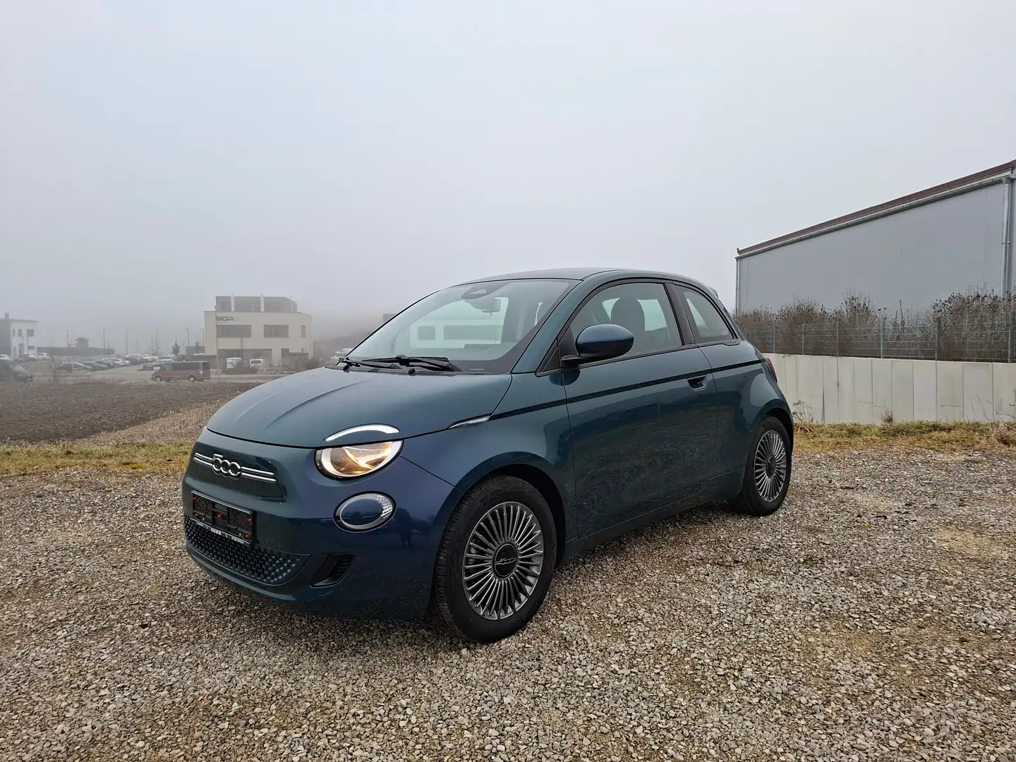 Fiat 500e 3+1 Icon 43 kWh Batterie gute Ausstattung Blau - 2