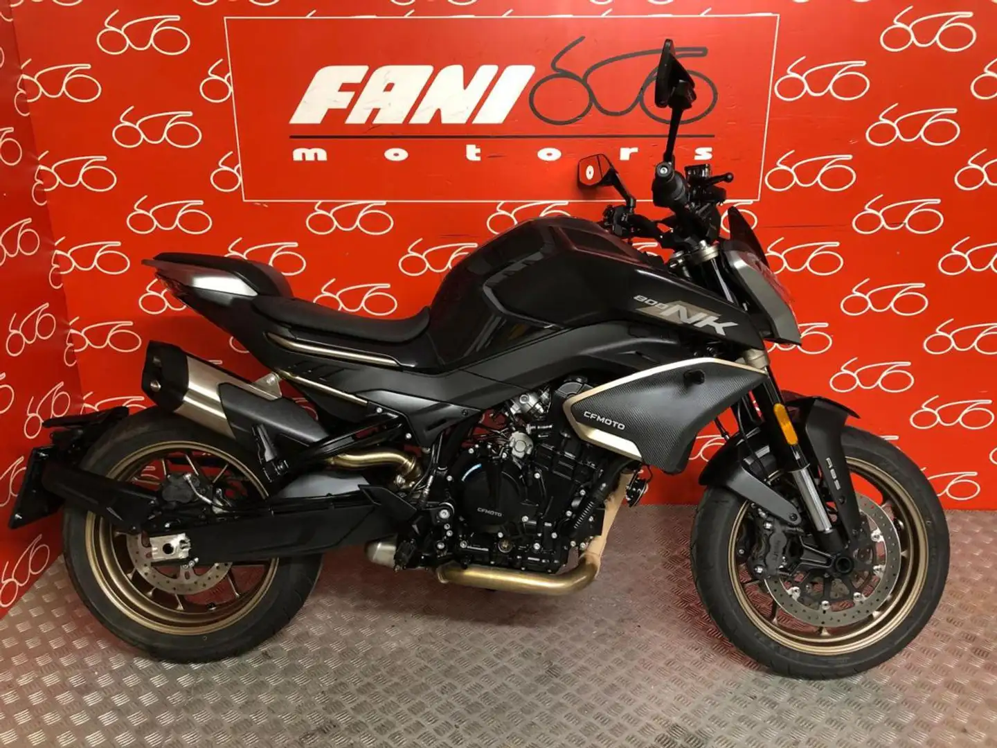 CFMOTO 800 NK Sport crna - 1