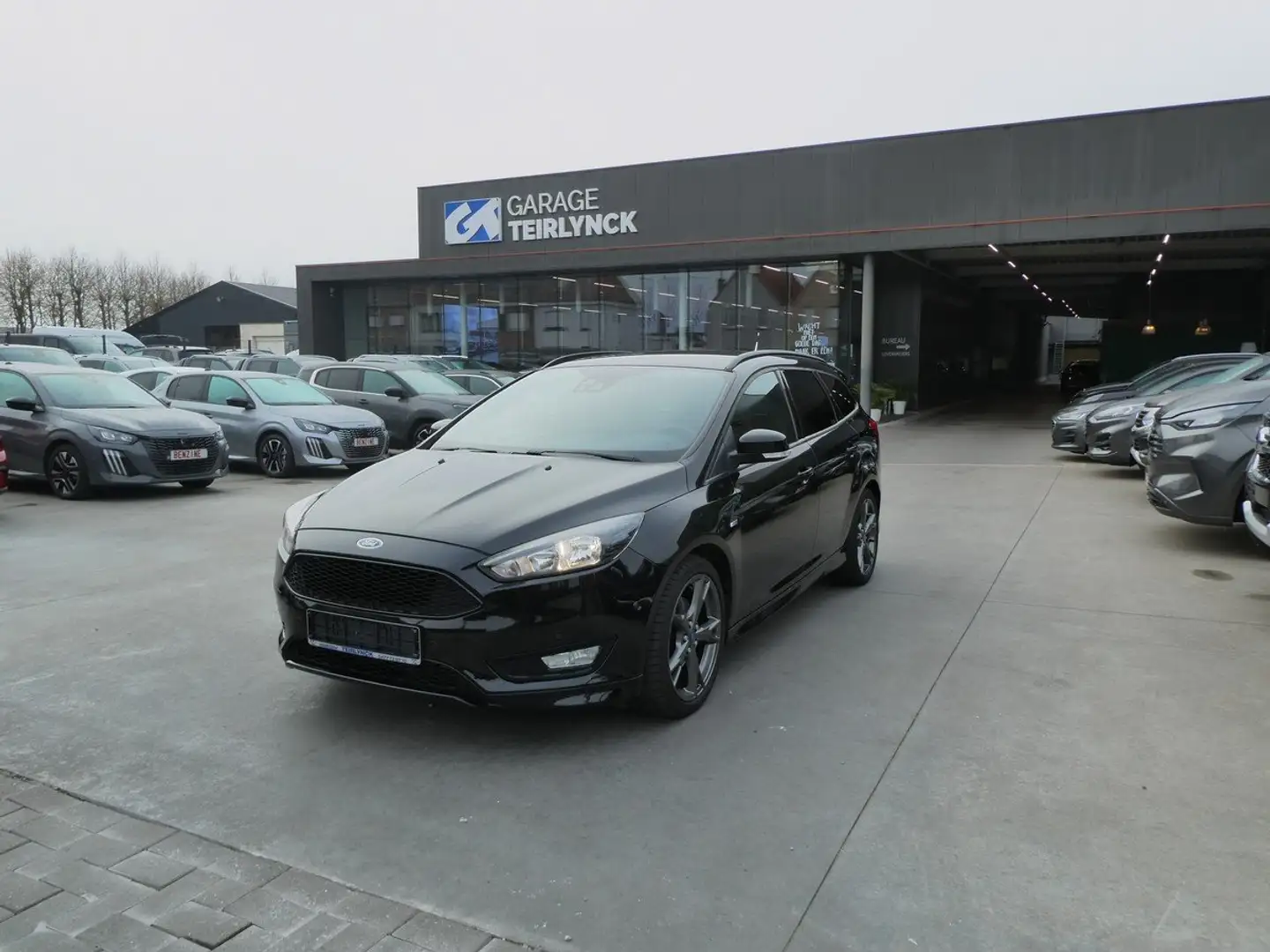 Ford Focus Break 1.5 i benzine 150pk ST-Line luxe '16 (68815) Zwart - 1