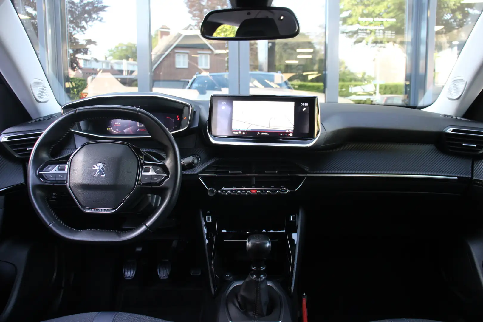 Peugeot 2008 1.2 PureTech Allure Negro - 2