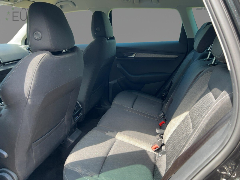 Skoda Karoq 1.5 TSI ACT Style ACC Kam360 Matrix Navi 4xSHZ LHZ — photo 10