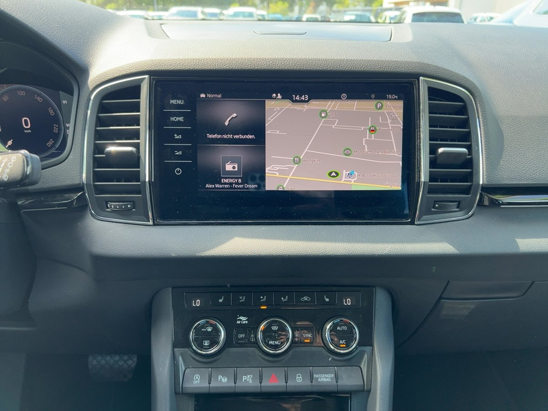 Skoda Karoq 1.5 TSI ACT Style ACC Kam360 Matrix Navi 4xSHZ LHZ — photo 15
