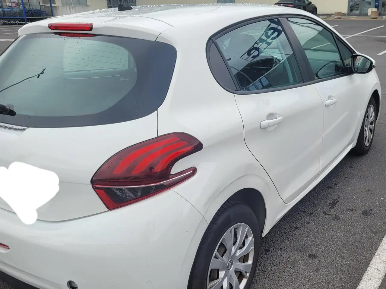Peugeot 208 208 — photo 6