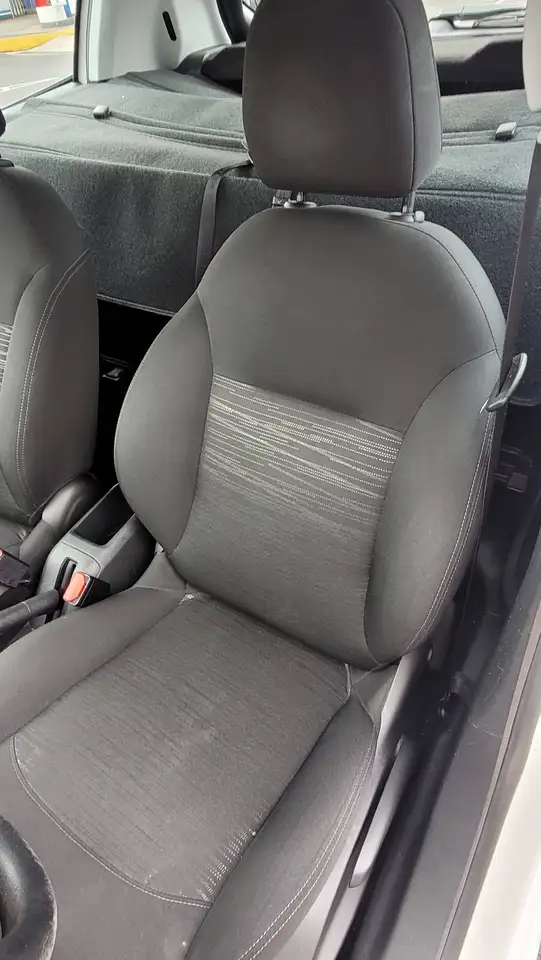 Peugeot 208 208 — photo 9