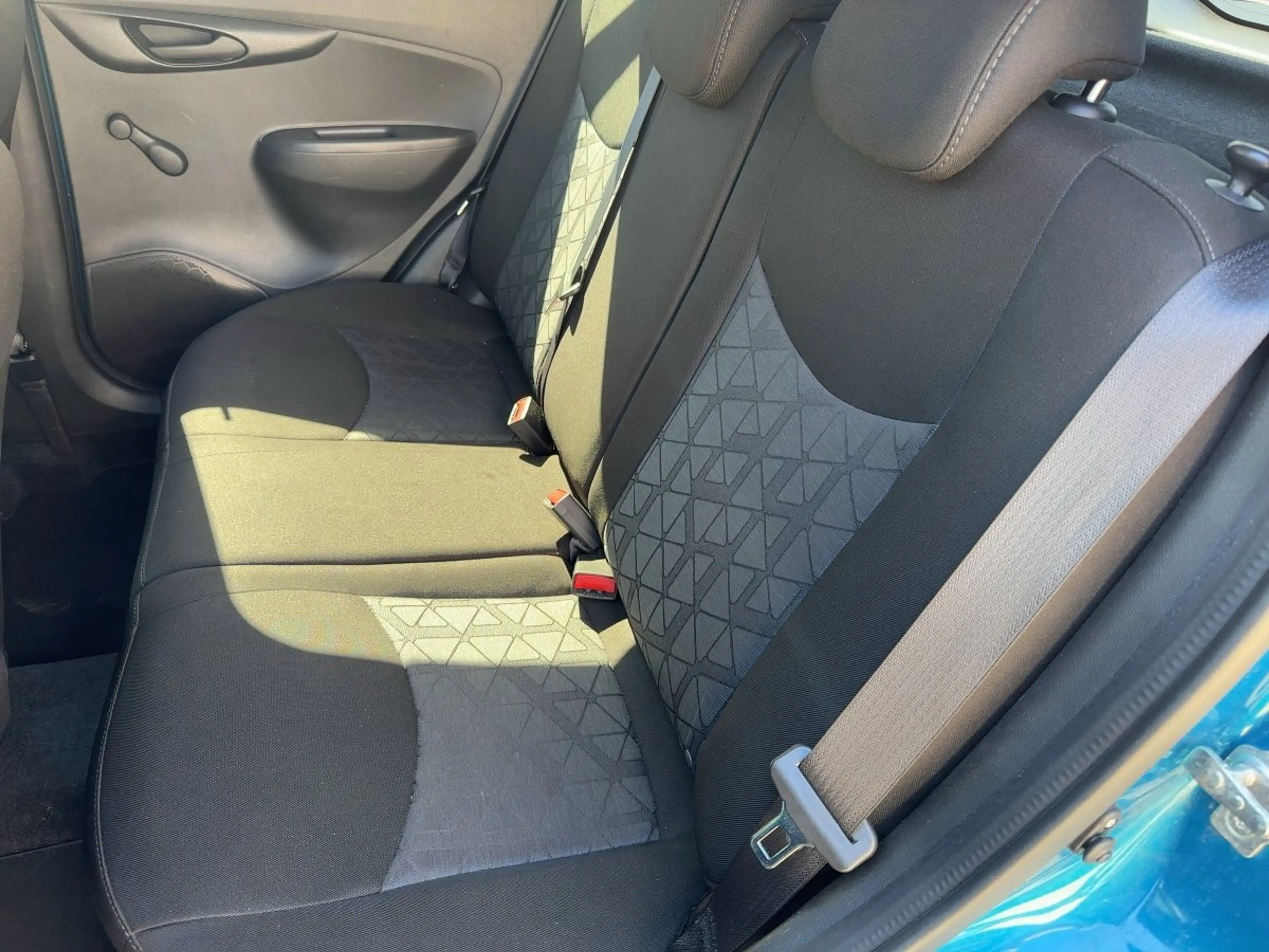 Opel Karl *Sitzhei*+*Allwett.reifen*Temp*Carplay* — photo 10
