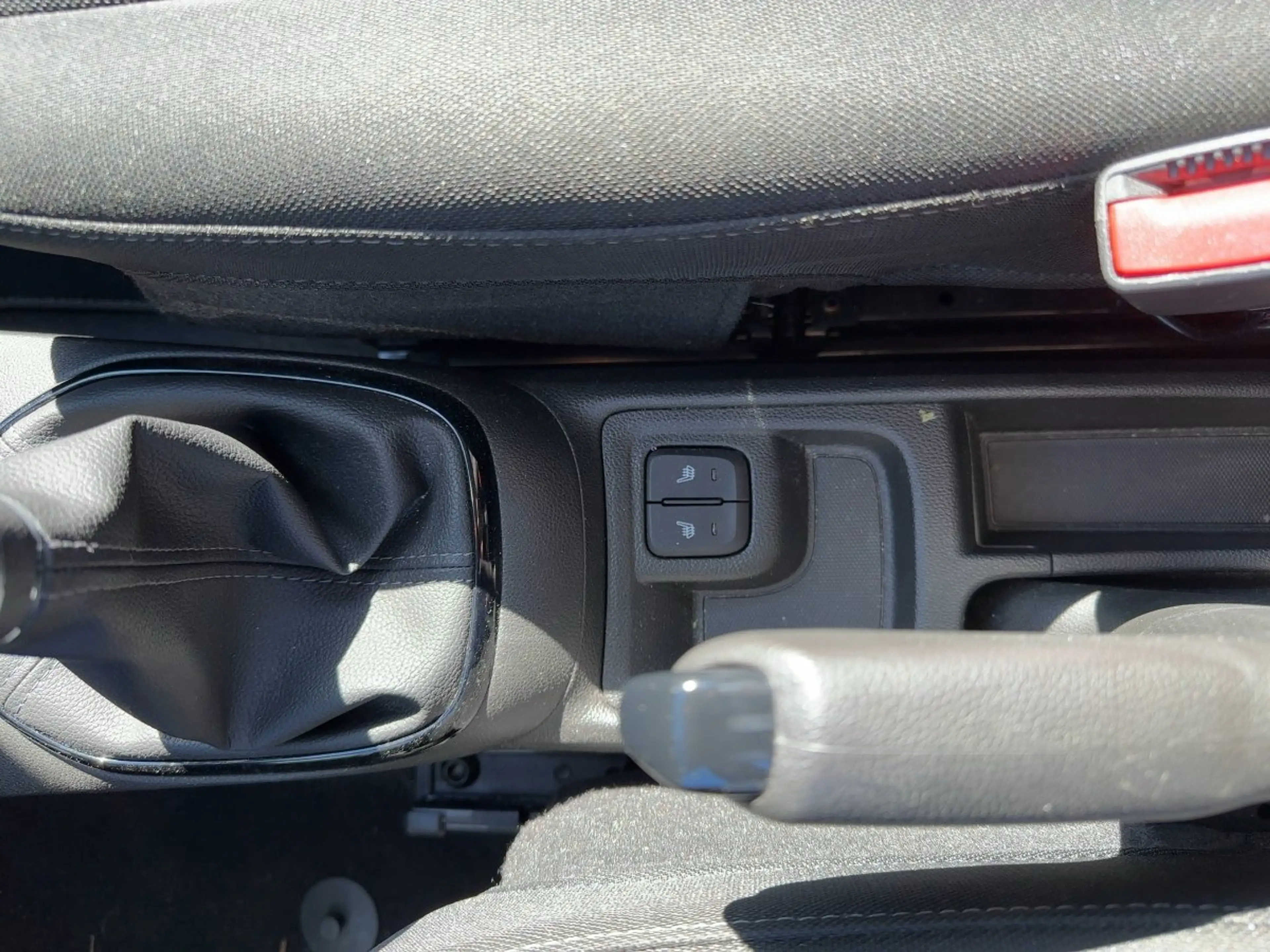 Opel Karl *Sitzhei*+*Allwett.reifen*Temp*Carplay* — photo 15