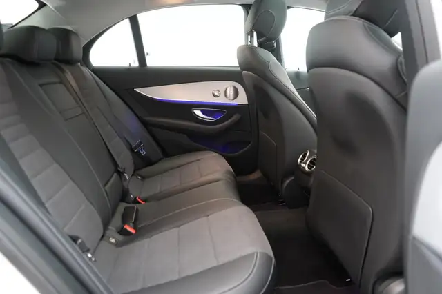 Mercedes-Benz E-Class view 9