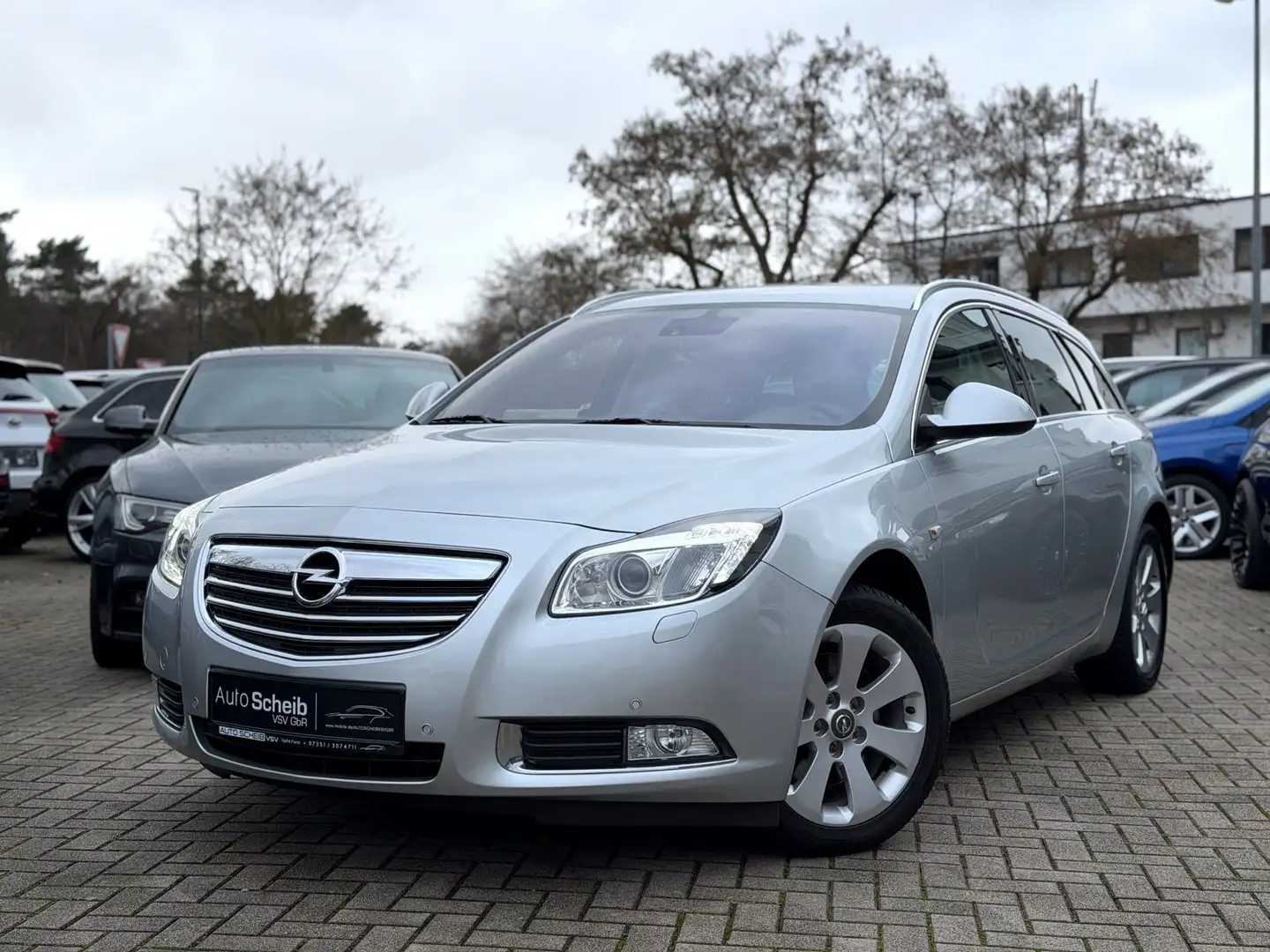 Opel Insignia A Sports Tourer Active Silber - 1