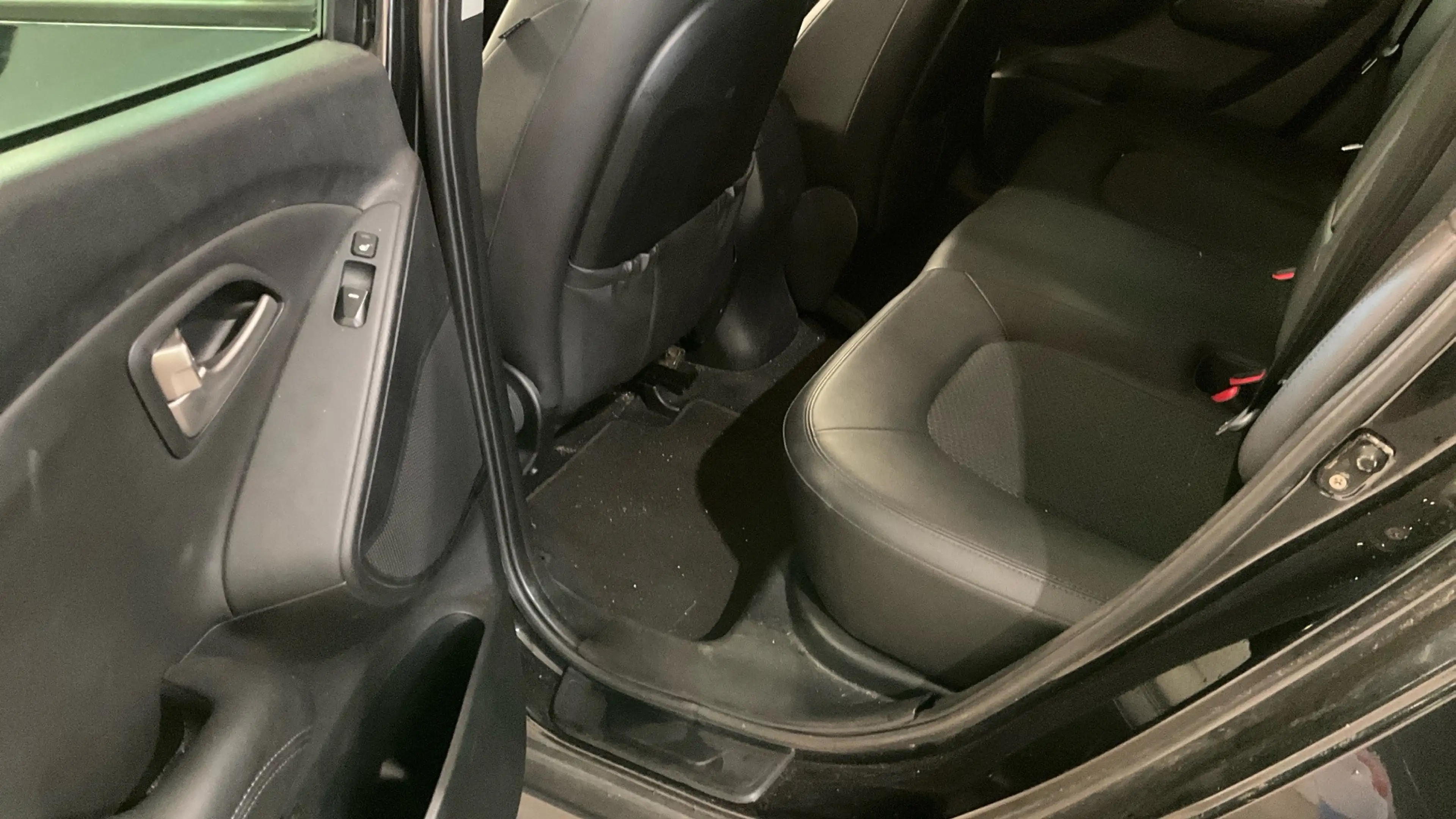 Hyundai iX35 Style 2.0 2WD Sitzheizung, Klimaautomatik, TÜV NEU! — photo 10