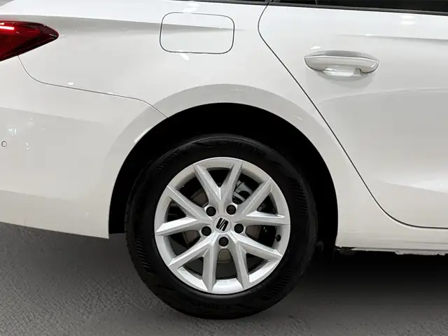 Seat Leon Leon view 6