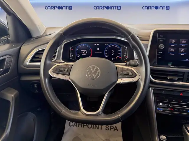 Volkswagen T-Roc view 13