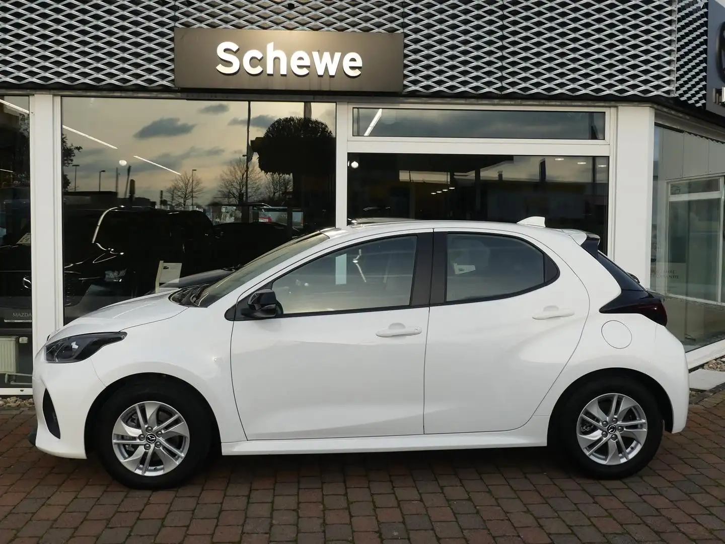 Mazda 2 2 Hybrid Centre-Line Weiß - 2