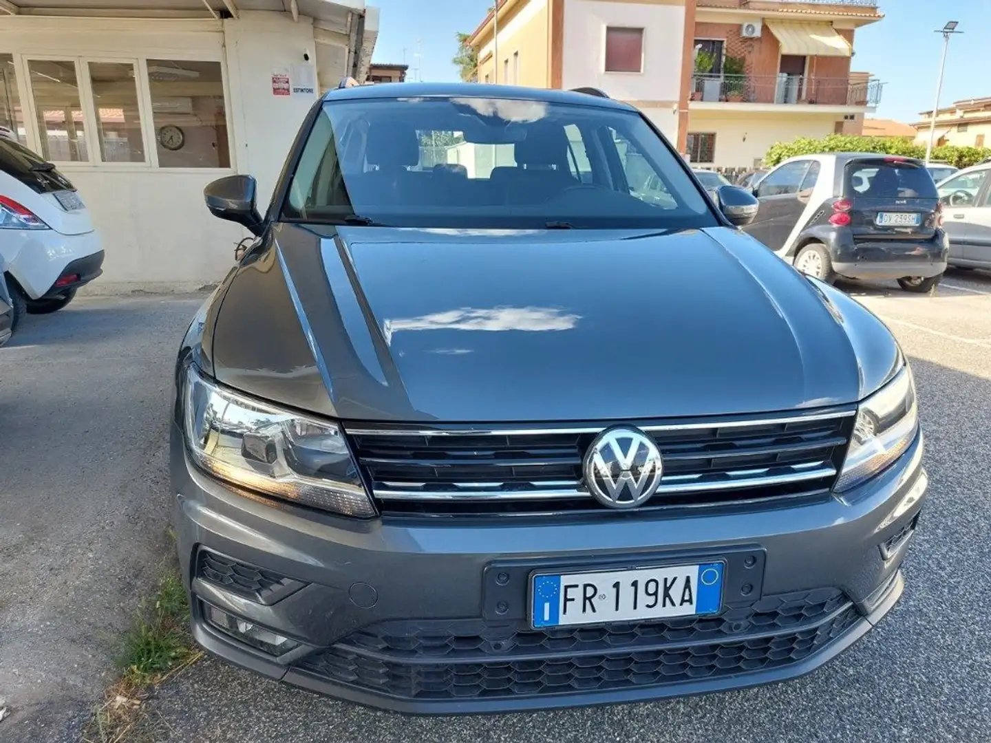 Volkswagen Tiguan 1.6 TDI SCR Business BlueMotion Technology Grigio - 2