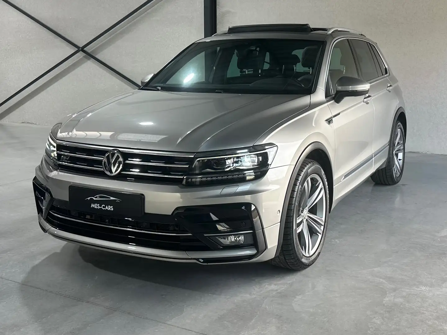 Volkswagen Tiguan Rline 2.0TDI - 150CV / New 51.000KM 2020 Grijs - 2