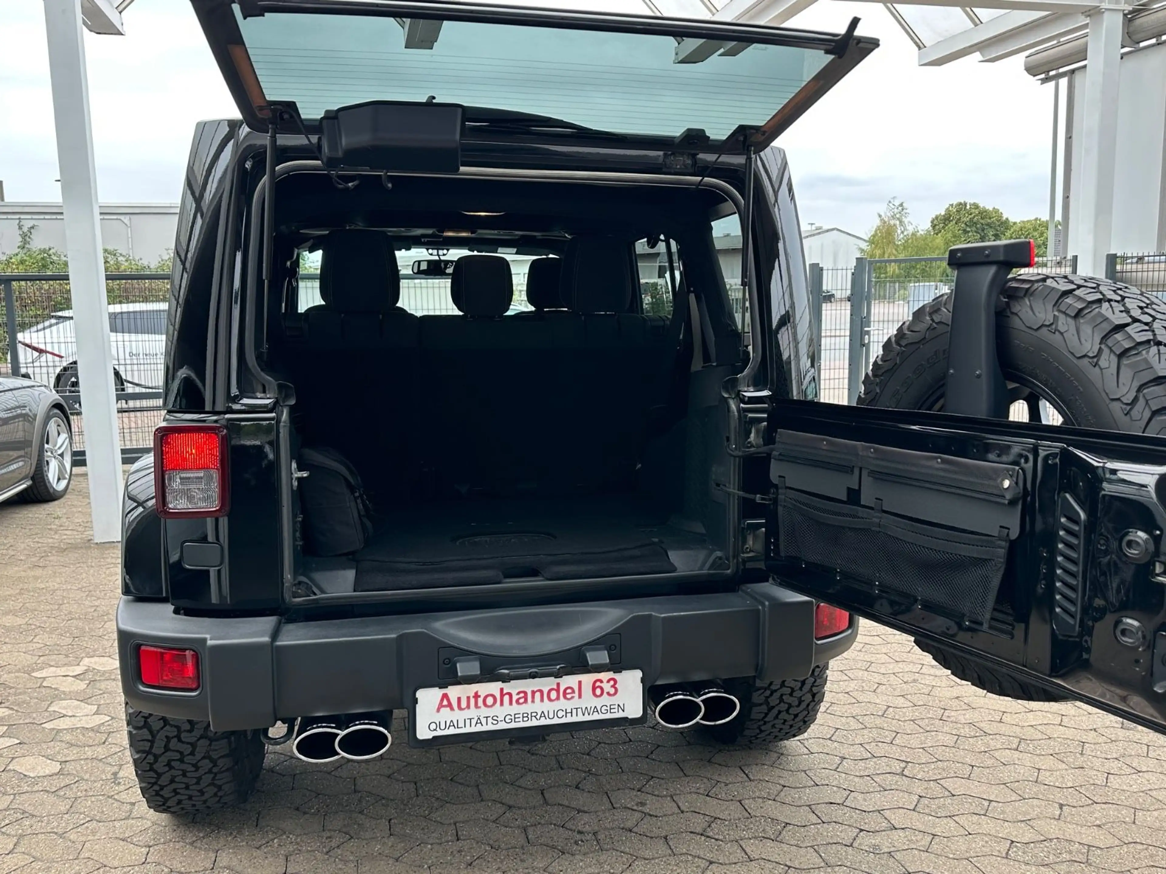 Jeep Wrangler Unlimited Rubicon/offroad*Leder*AHK*Tri — photo 15
