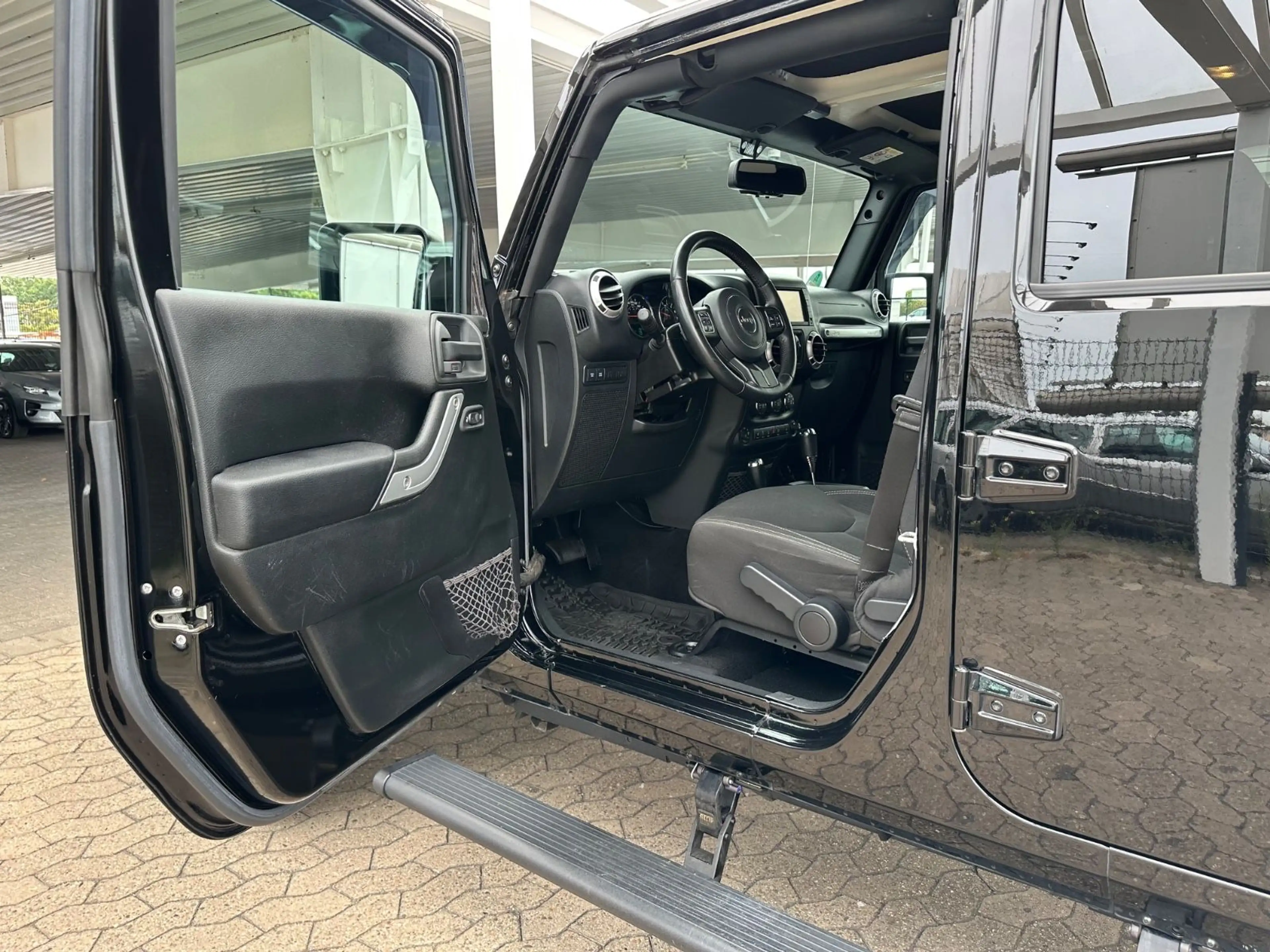 Jeep Wrangler Unlimited Rubicon/offroad*Leder*AHK*Tri — photo 13