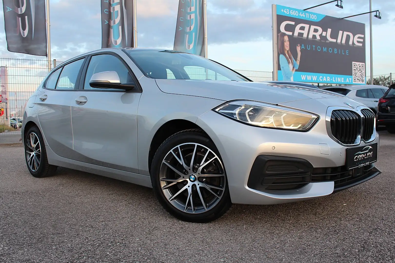 BMW 118 d Aut. ACC, Navi, LED, AHK, Spurverlassen... Silber - 1