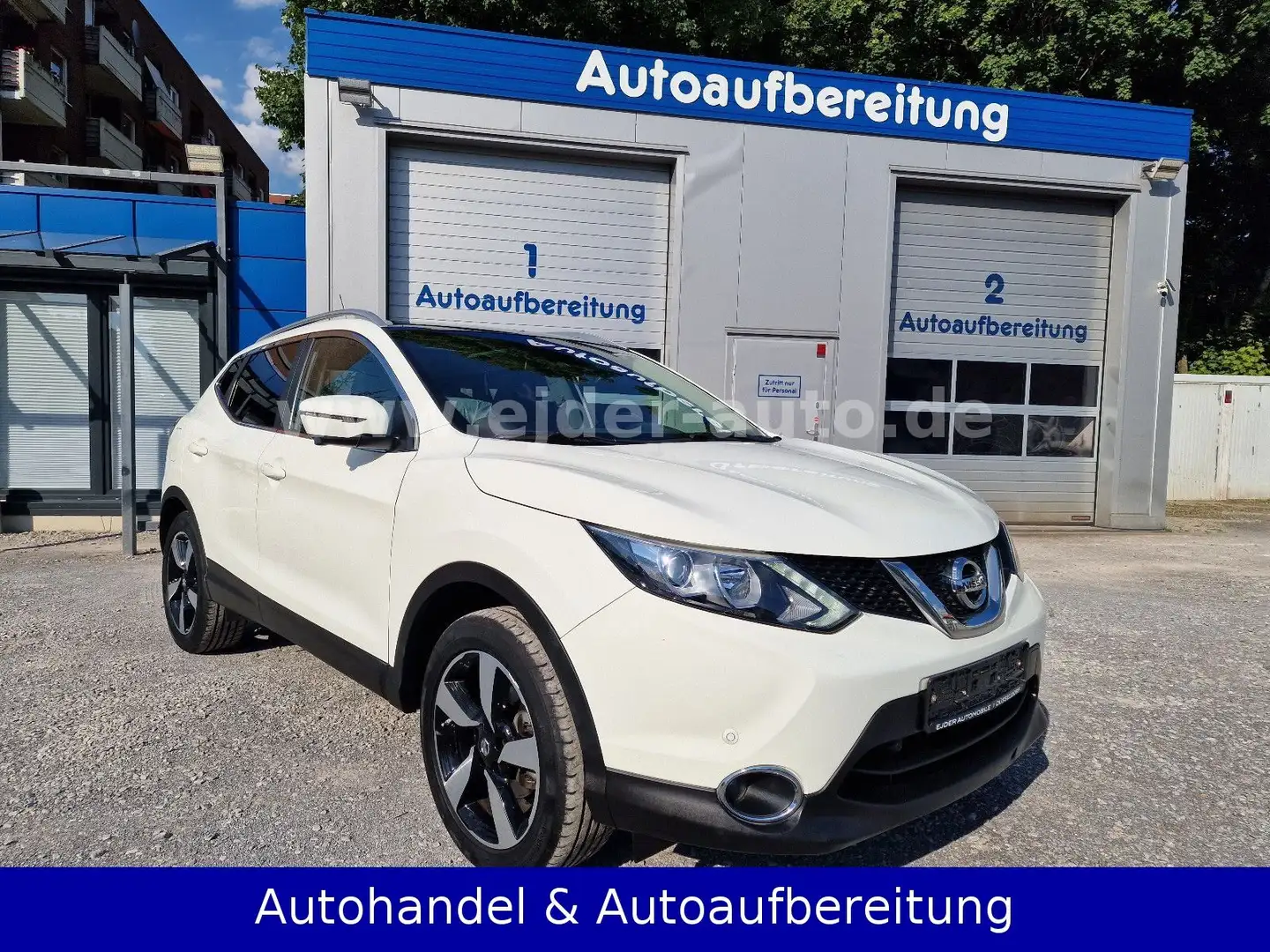 Nissan Qashqai 1.5 dCi N-Connecta *PANORAMA*360°KAMERA* Wit - 1