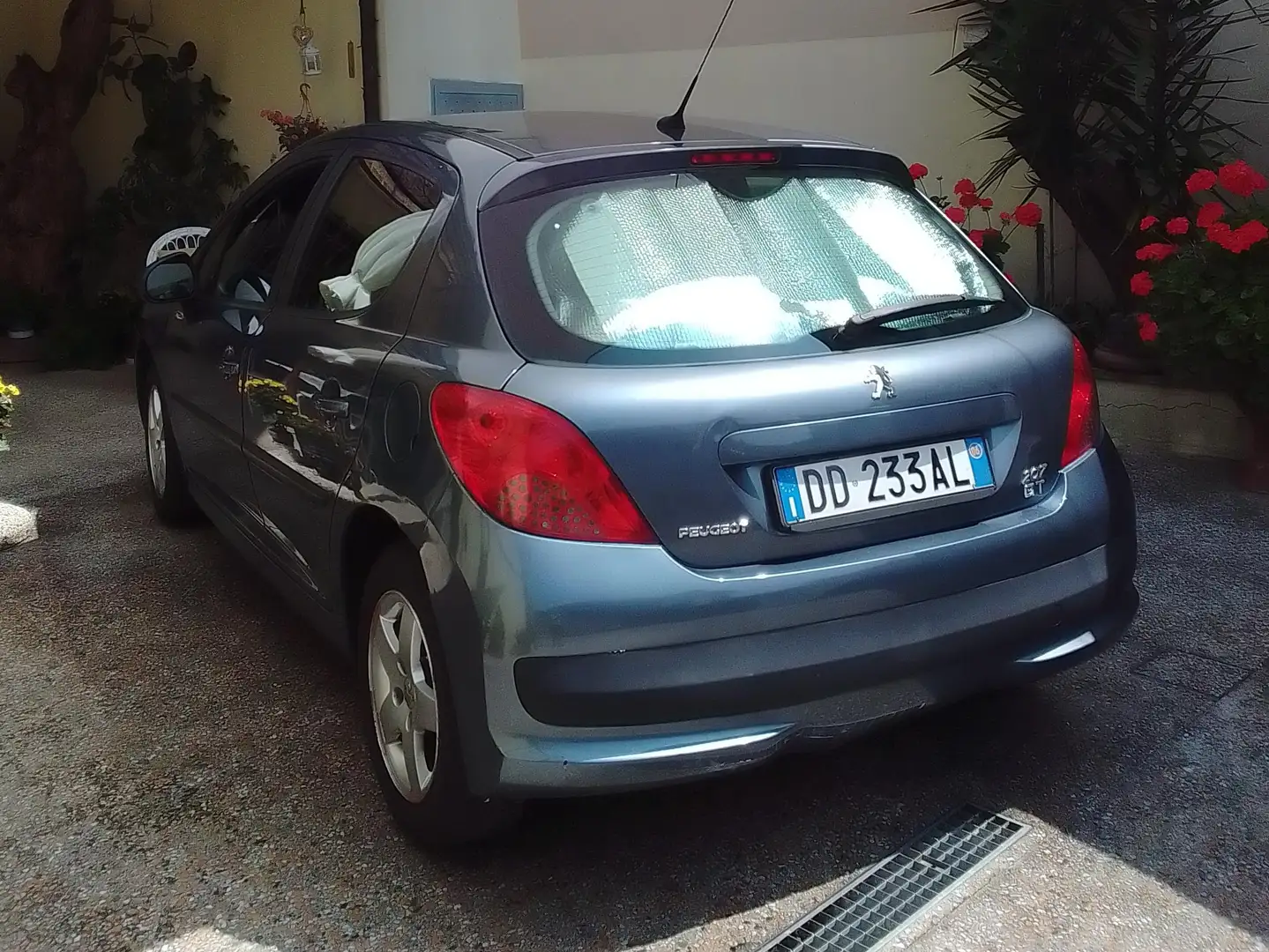 Peugeot 207 207 5p 1.4 hdi XT Grigio - 2