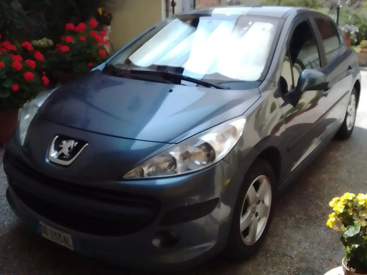 Peugeot 207 207 5p 1.4 hdi XT Grigio - 1