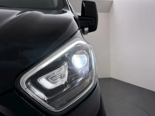 Ford Transit Custom view 28
