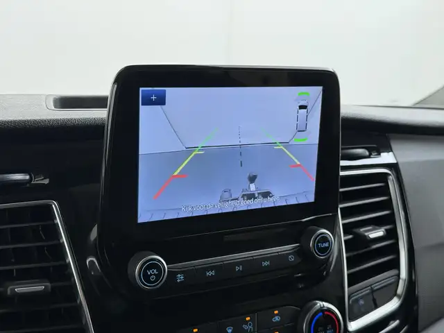 Ford Transit Custom view 13